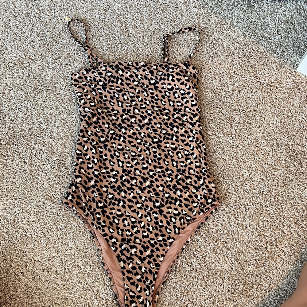 Aerie one piece swimsuit. Leopard print, size small LONG